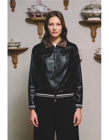 CHAQUETA BOMBER EFECTO PIEL    HONGO