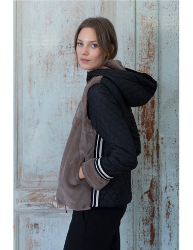 CHAQUETA CONVERTIBLE EN CHALECO...