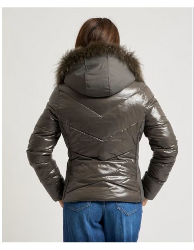 CAZADORA PLUMAS CAPUCHA CON PELO YES ZEE