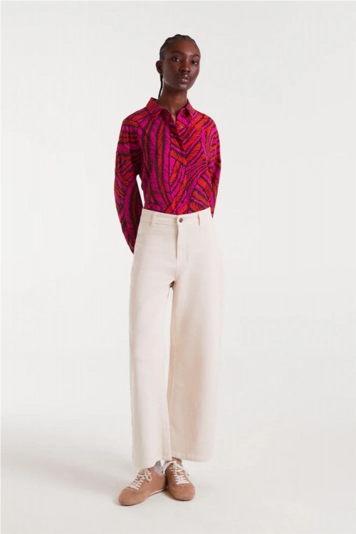 BLUSA ESTAMPADA   COMPAÑÍA...