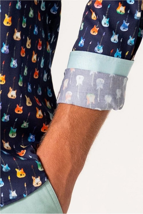 CAMISA ESTAMPADO GUITARRAS... 2