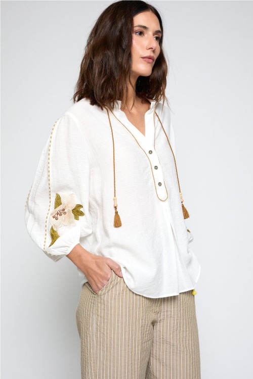 BLUSÓN LUA BORDADO   POUPPE...